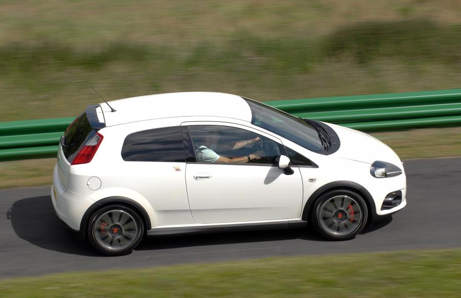  Abarth Grande Punto (199) 2008 года  (UK) (фото 13 из 29)